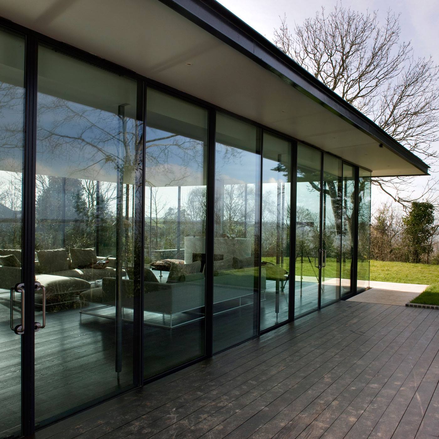 Open corner sliding doors from the Fineline collection