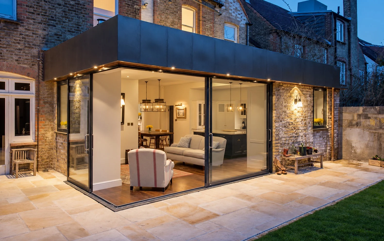 Open corner sliding doors from the Fineline collection